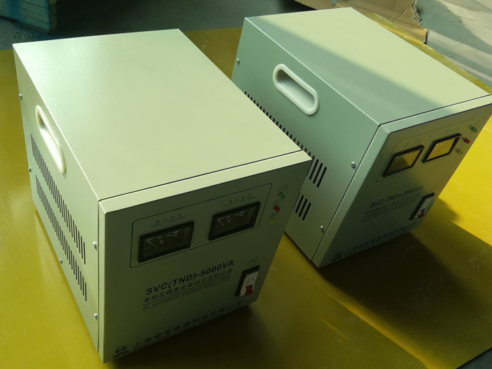 单相稳压器3kva高精度SVC系列220v稳压器